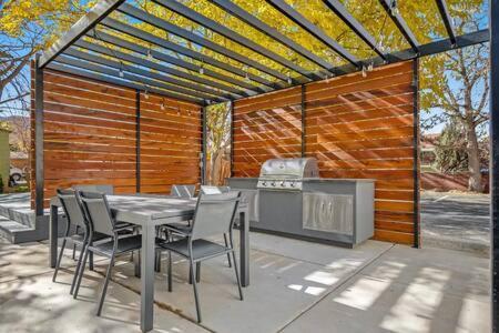 Вилла Near Downtown Stylish 2Br With Amazing Patio - 6 Моаб Экстерьер фото