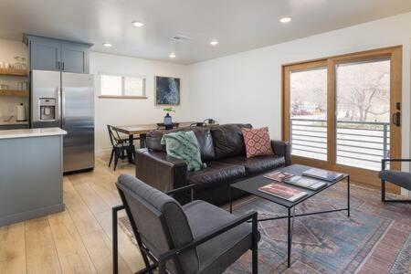 Вилла Near Downtown Stylish 2Br With Amazing Patio - 6 Моаб Экстерьер фото