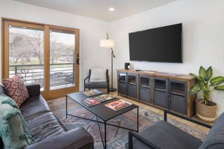 Вилла Near Downtown Stylish 2Br With Amazing Patio - 6 Моаб Экстерьер фото